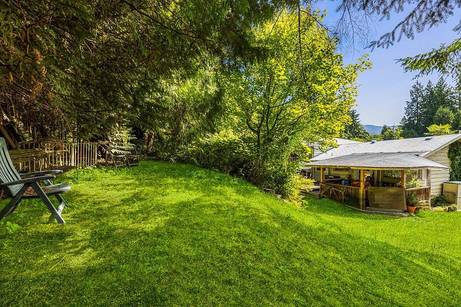 4535 Mountain Highway North Vancouver, BC - 28