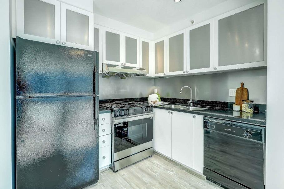 903 1003 Burnaby Street Vancouver, BC - 7