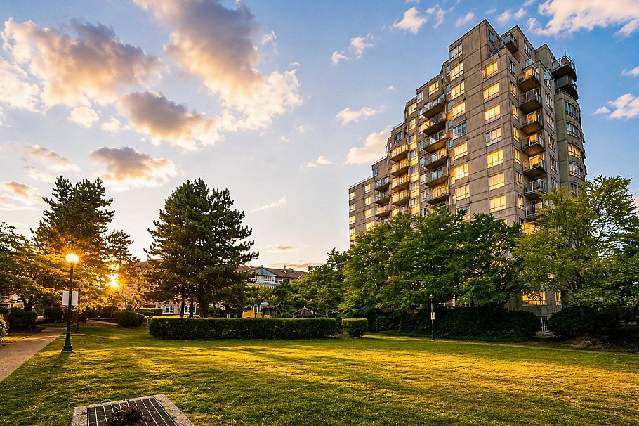 305 3489 Ascot Place Vancouver, BC - 5