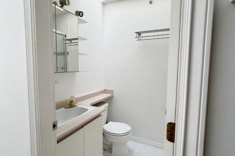 8377 Hudson Street Vancouver, BC - 18