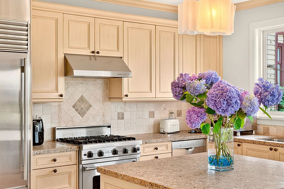 3835 W 12th Avenue Vancouver, BC - 12