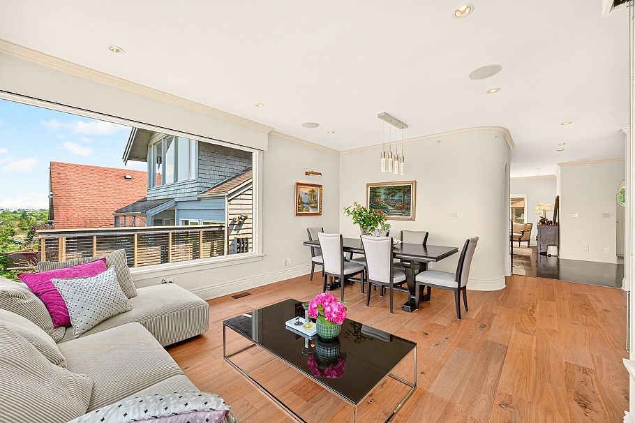 3835 W 12th Avenue Vancouver, BC - 38