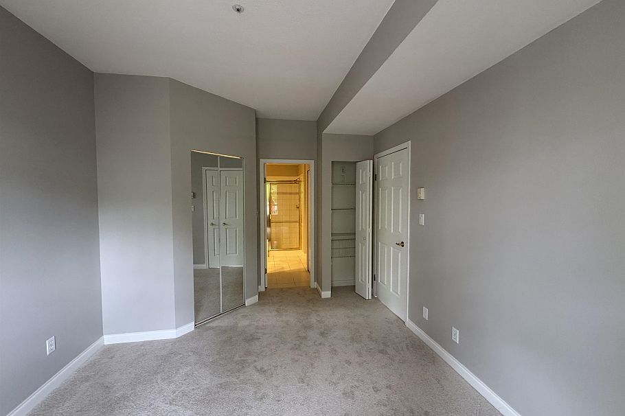 308 5835 E Hampton Place Vancouver, BC - 11