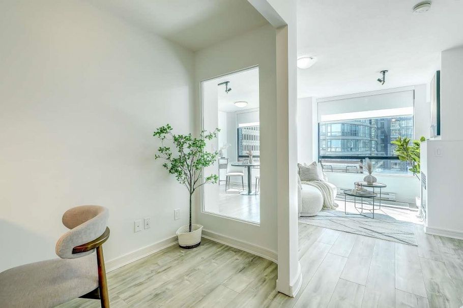 903 1003 Burnaby Street Vancouver, BC - 16