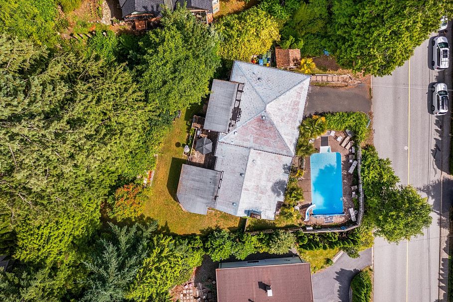 4535 Mountain Highway North Vancouver, BC - 35