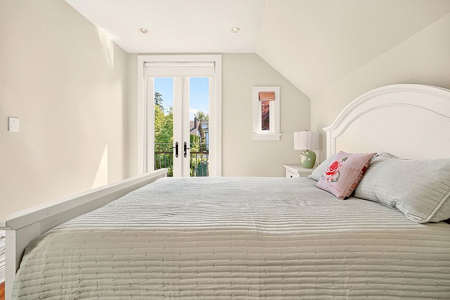 3835 W 12th Avenue Vancouver, BC - 26
