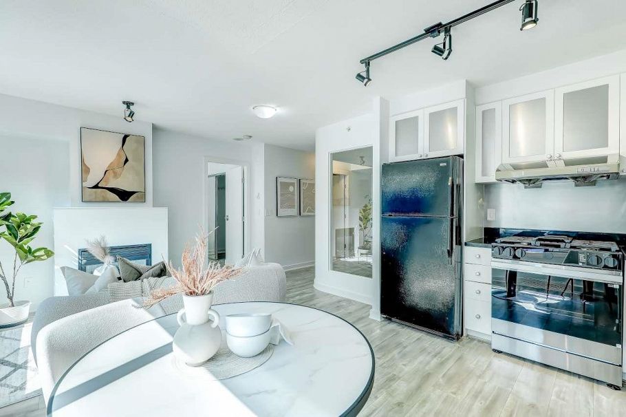 903 1003 Burnaby Street Vancouver, BC - 11