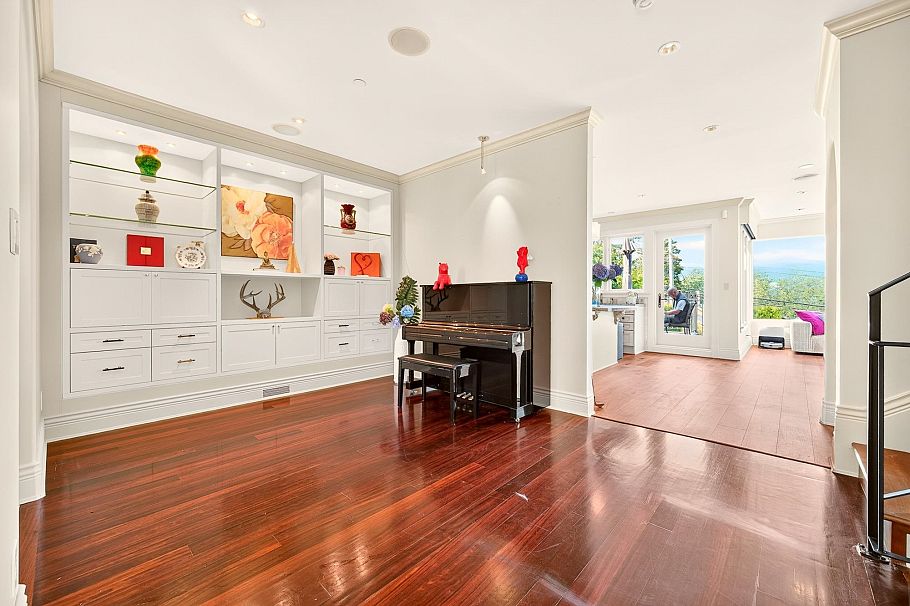 3835 W 12th Avenue Vancouver, BC - 22