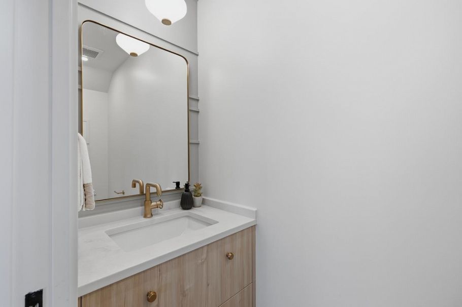 708 Windermere Street Vancouver, BC - 12