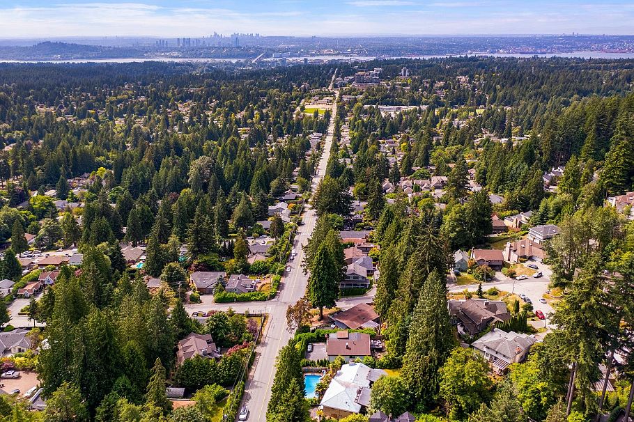 4535 Mountain Highway North Vancouver, BC - 37