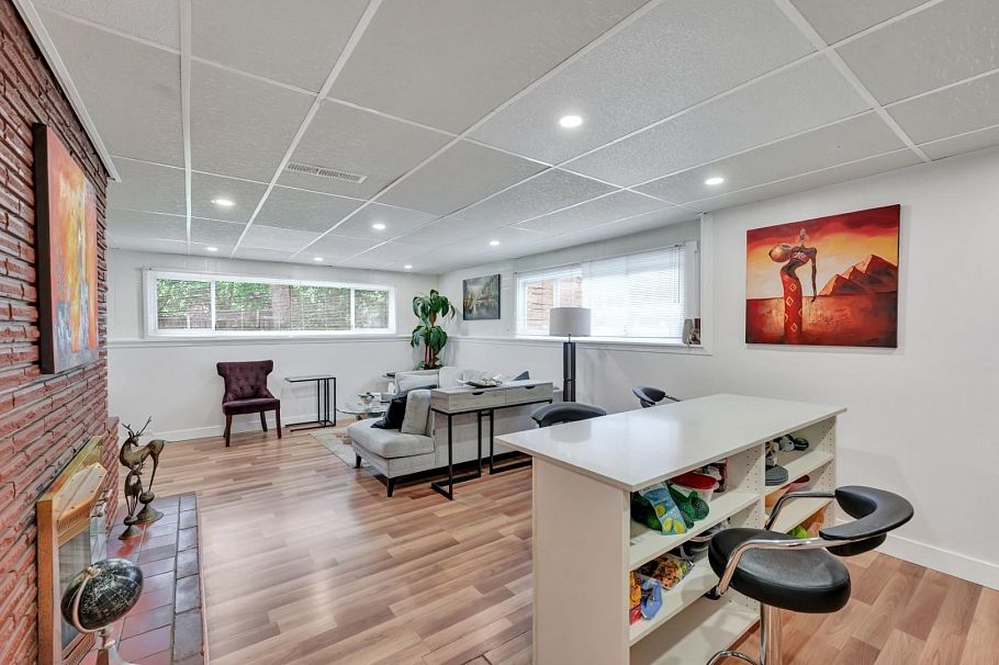 1075 Ruthina Avenue North Vancouver, BC - 10