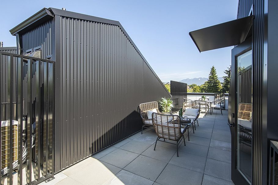 2408 E 12th Avenue Vancouver, BC - 25