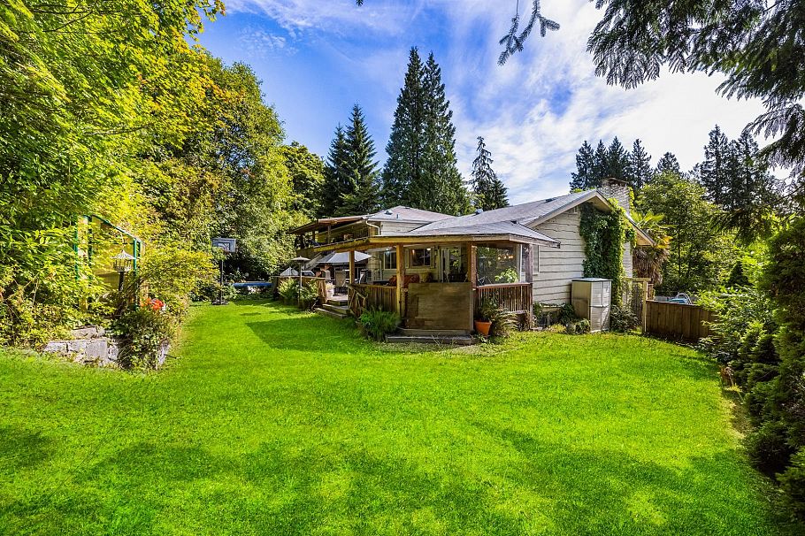 4535 Mountain Highway North Vancouver, BC - 25