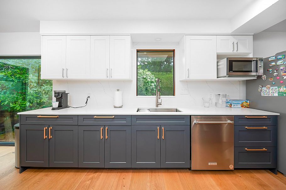 4096 Sunset Blvd Boulevard North Vancouver, BC - 11