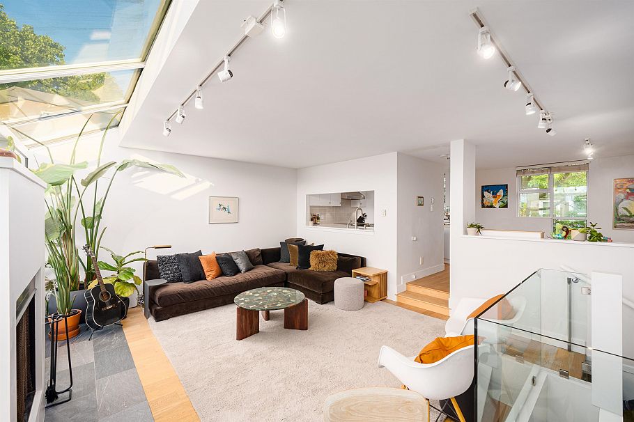 832 W 7th Avenue Vancouver, BC - 5