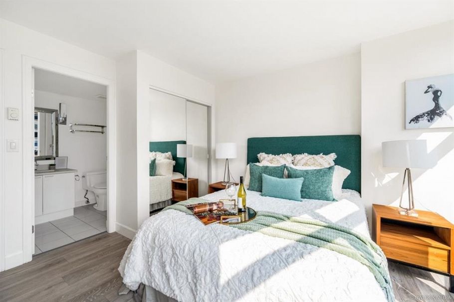 902 1200 Alberni Street Vancouver, BC - 5