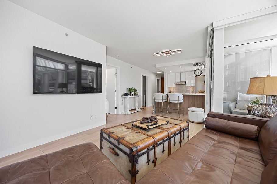 607 161 West Georgia Street Vancouver, BC - 18