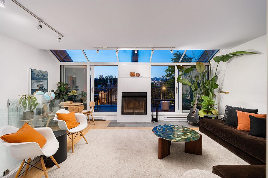 832 W 7th Avenue Vancouver, BC - 1