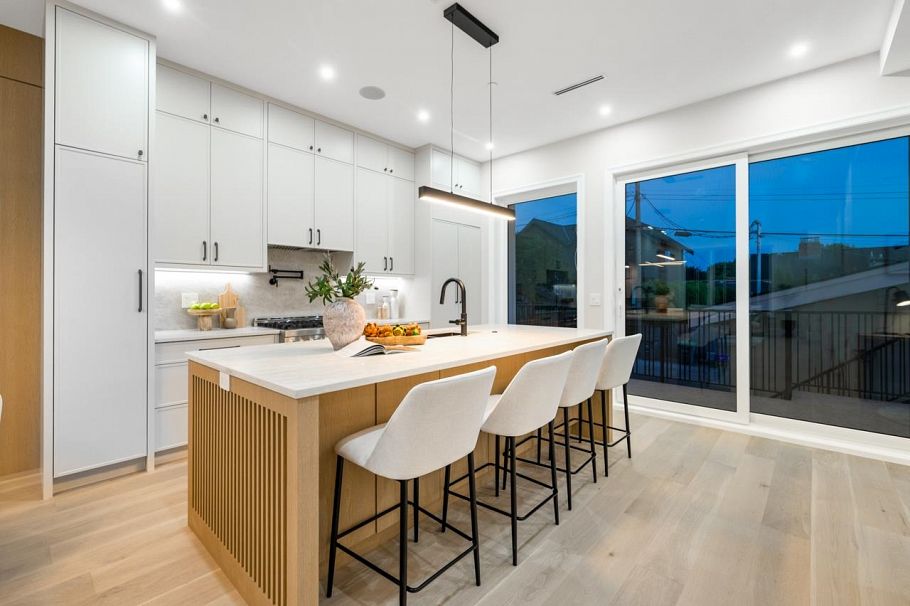 2078 W 57th Avenue Vancouver, BC - 11