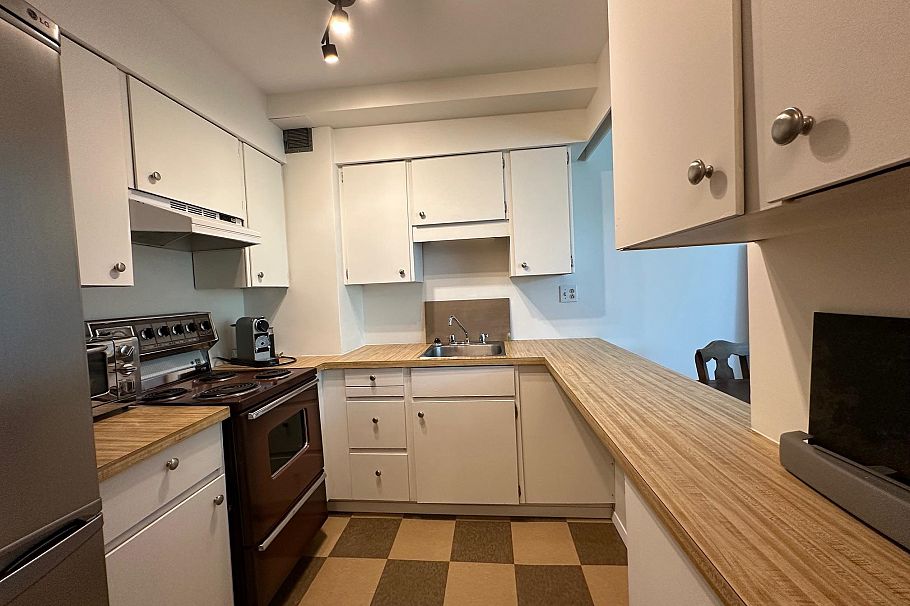 715 1445 Marpole Avenue Vancouver, BC - 20
