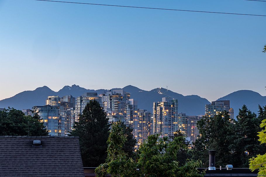 832 W 7th Avenue Vancouver, BC - 28