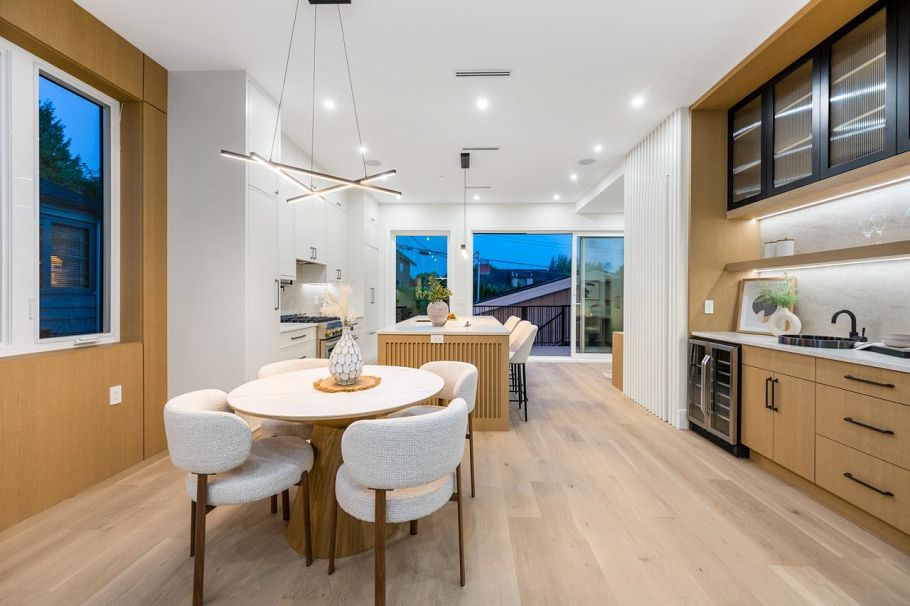 2078 W 57th Avenue Vancouver, BC - 8