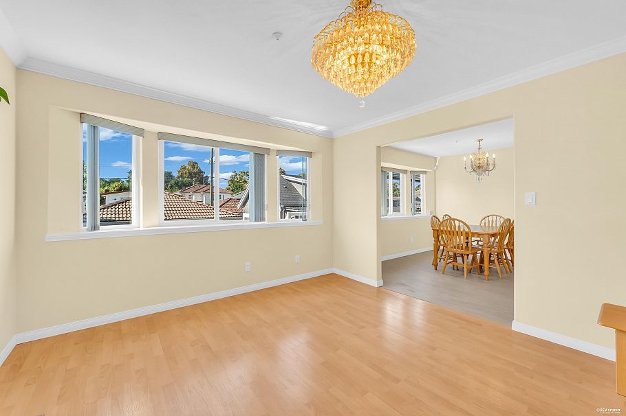 2866 E 44th Avenue Vancouver, BC - 21