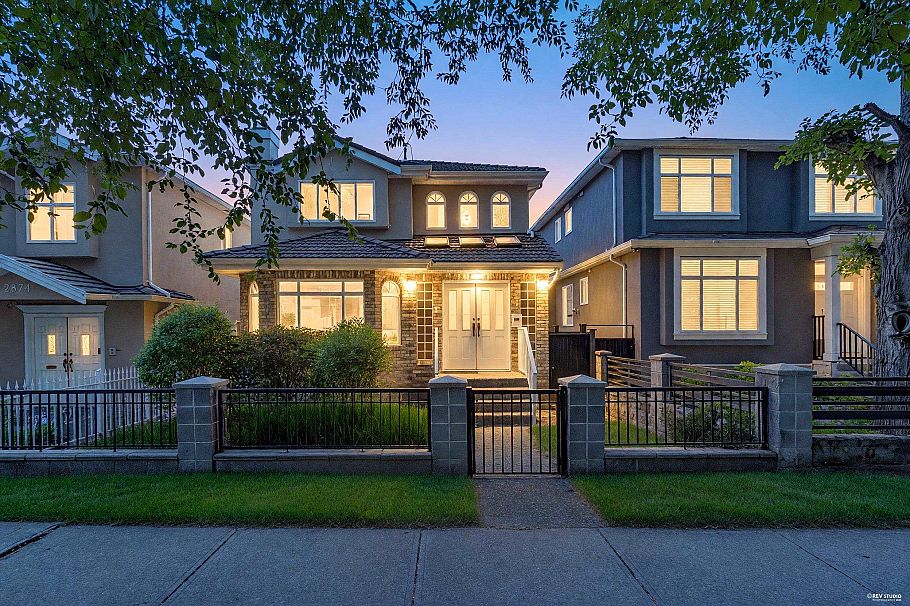 2866 E 44th Avenue Vancouver, BC - 7