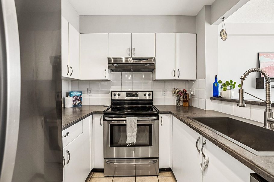 219 288 E 8th Avenue Vancouver, BC - 7