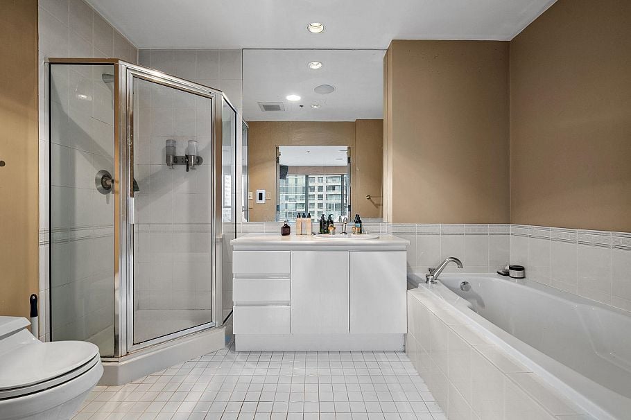 2302 1000 Beach Avenue Vancouver, BC - 25