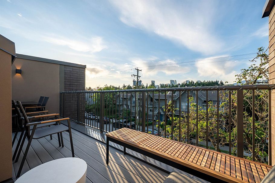 832 W 7th Avenue Vancouver, BC - 24
