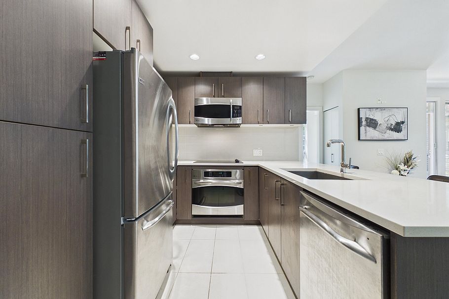213 5983 Gray Avenue Vancouver, BC - 3