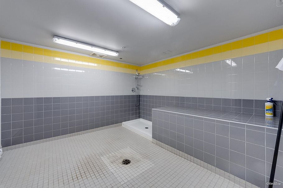 305 3911 Cates Landing Way North Vancouver, BC - 36