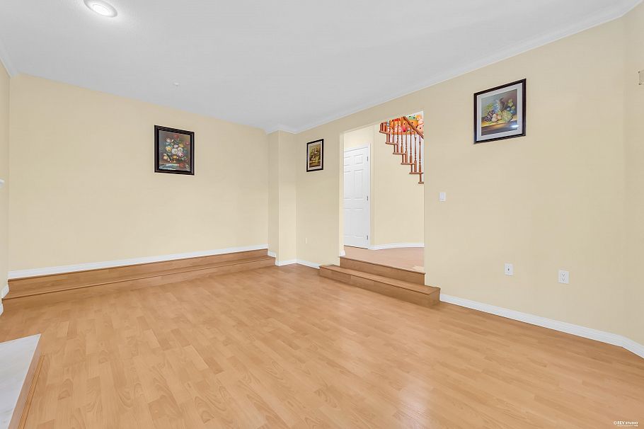 2866 E 44th Avenue Vancouver, BC - 13