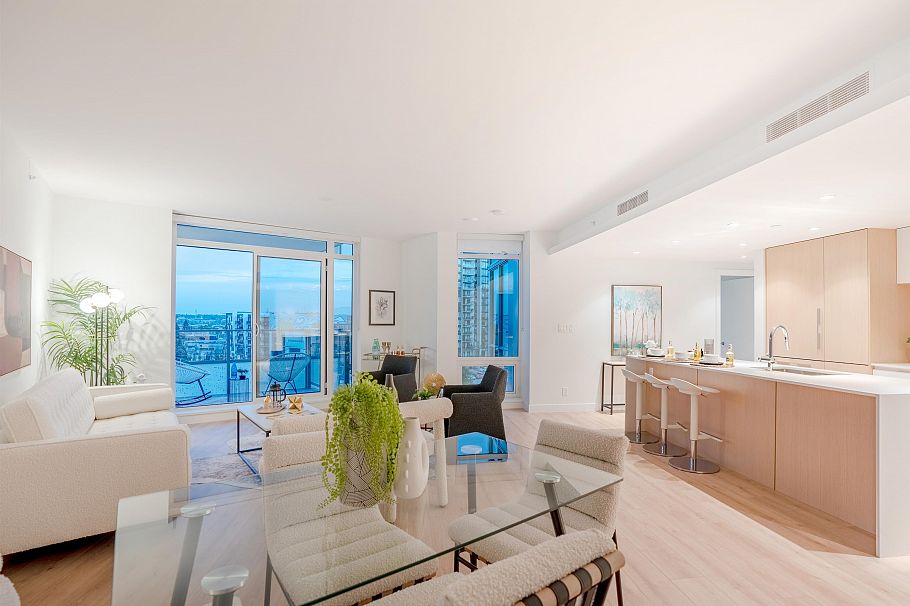 508 1500 Fern Street North Vancouver, BC - 1