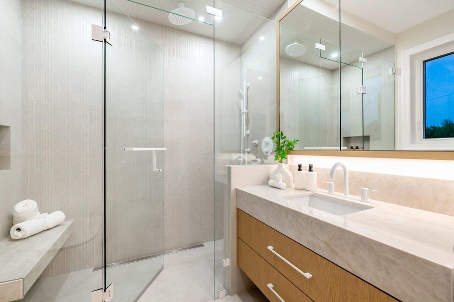 2078 W 57th Avenue Vancouver, BC - 22