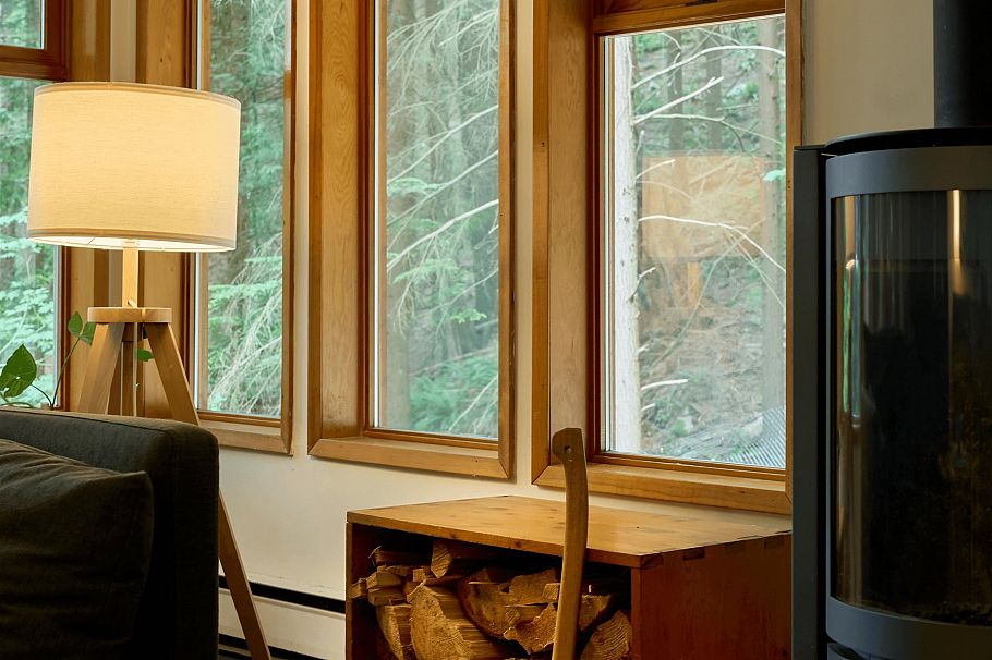 4759 Mountain Highway North Vancouver, BC - 4