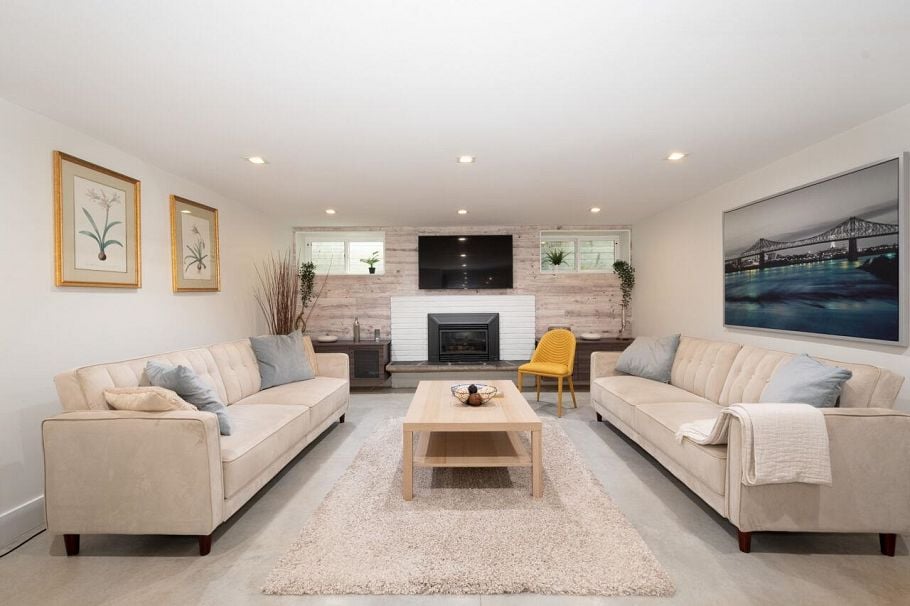 2420 Edgemont Boulevard North Vancouver, BC - 18