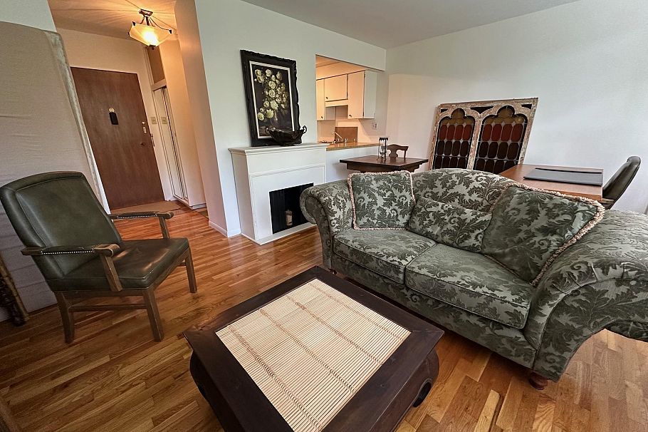 715 1445 Marpole Avenue Vancouver, BC - 1