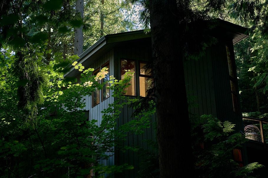 4759 Mountain Highway North Vancouver, BC - 40