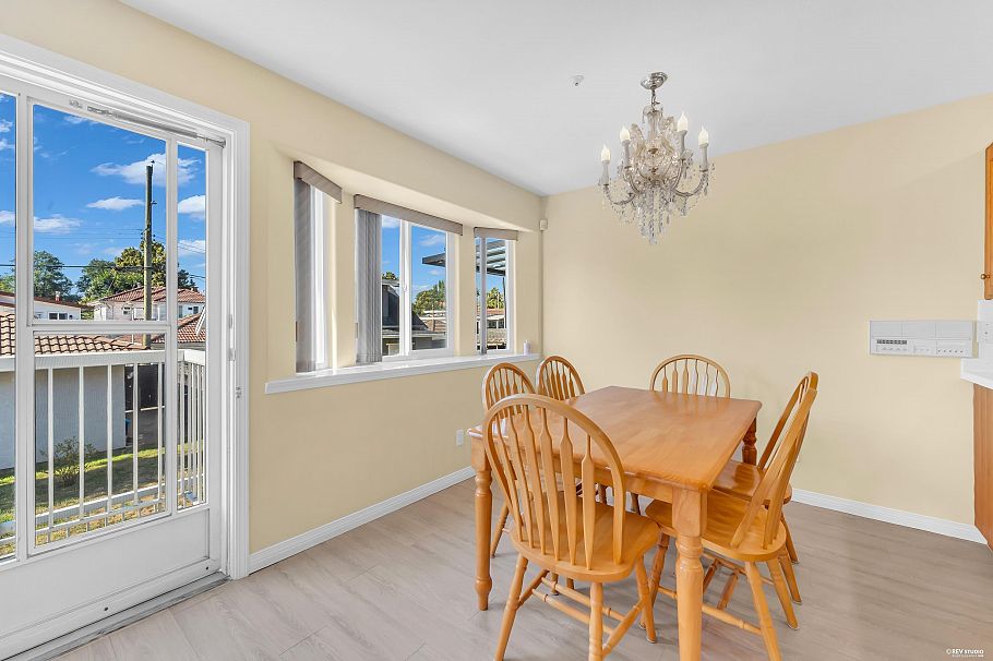 2866 E 44th Avenue Vancouver, BC - 20