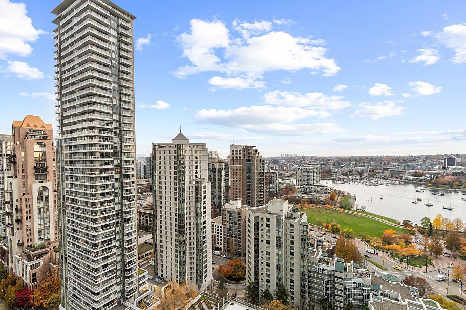 2709 501 Pacific Street Vancouver, BC - 1