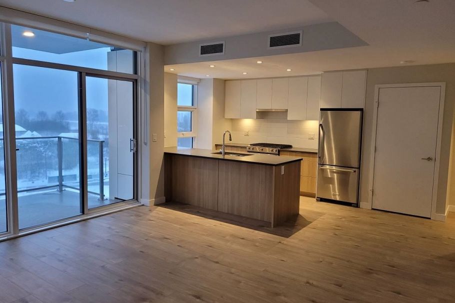807 3430 E Kent South Avenue Vancouver, BC - 4