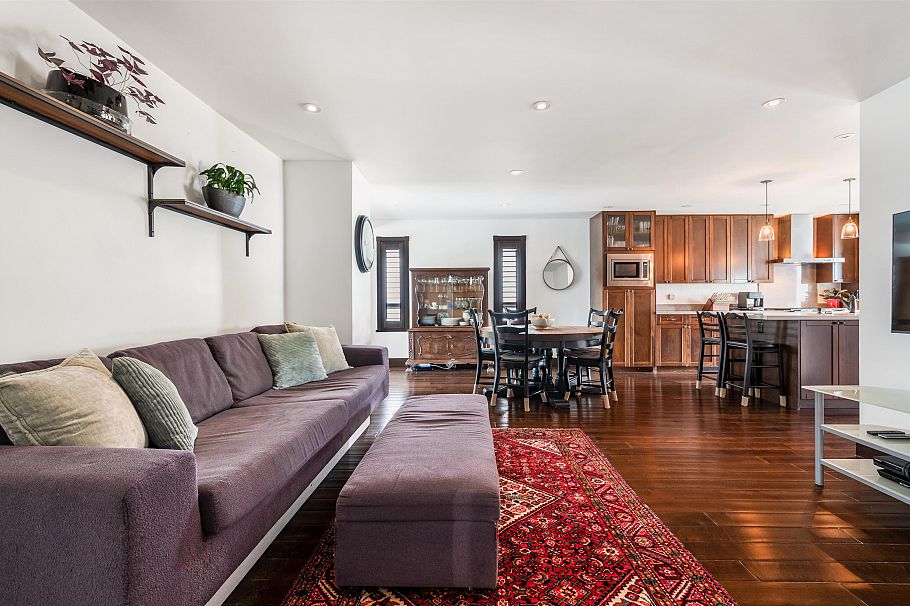 727 W 66th Avenue Vancouver, BC - 9