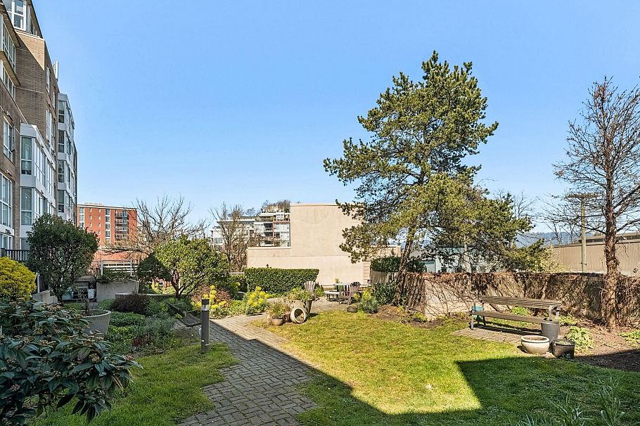 219 288 E 8th Avenue Vancouver, BC - 17