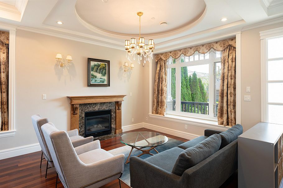 2715 W 20th Avenue Vancouver, BC - 5