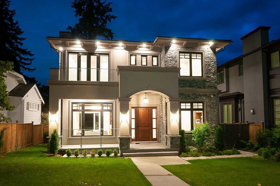 3708 W 35th Avenue Vancouver, BC - 1