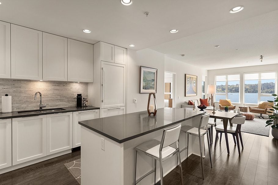 305 3911 Cates Landing Way North Vancouver, BC - 10