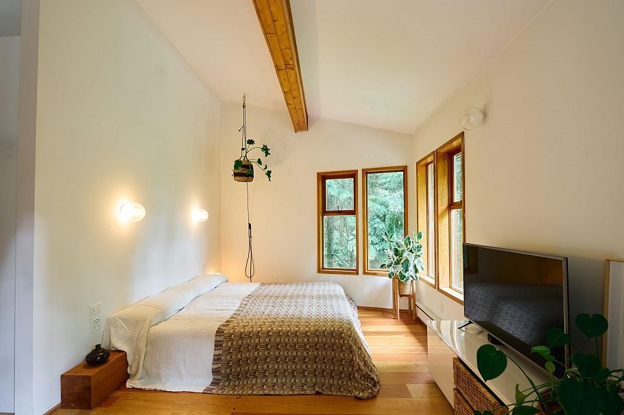 4759 Mountain Highway North Vancouver, BC - 32