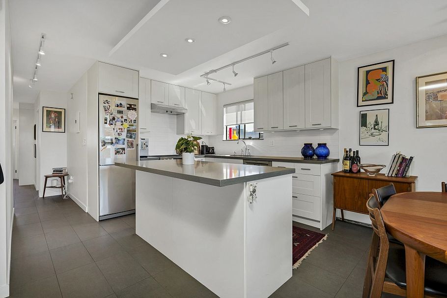 902 1165 Burnaby Street Vancouver, BC - 4
